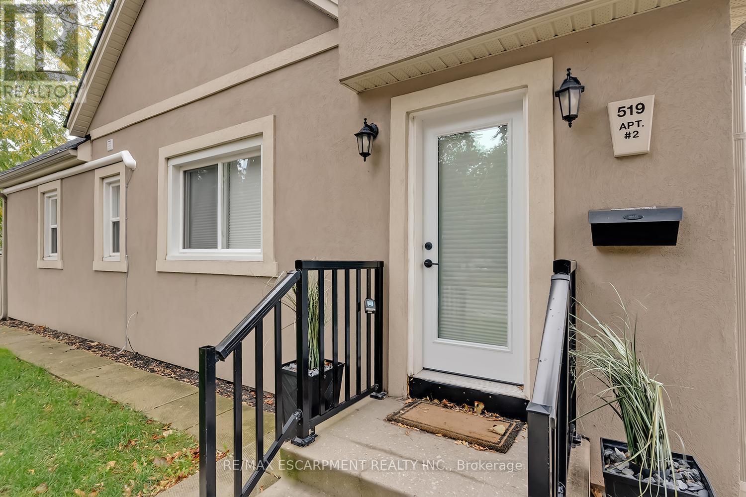 2 - 519 Elizabeth Street, Burlington, Ontario  L7R 2M4 - Photo 4 - W12453558