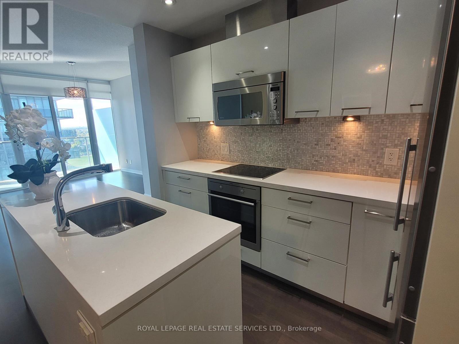 2303 - 90 Park Lawn Road, Toronto, Ontario  M8Y 0B6 - Photo 12 - W12453569