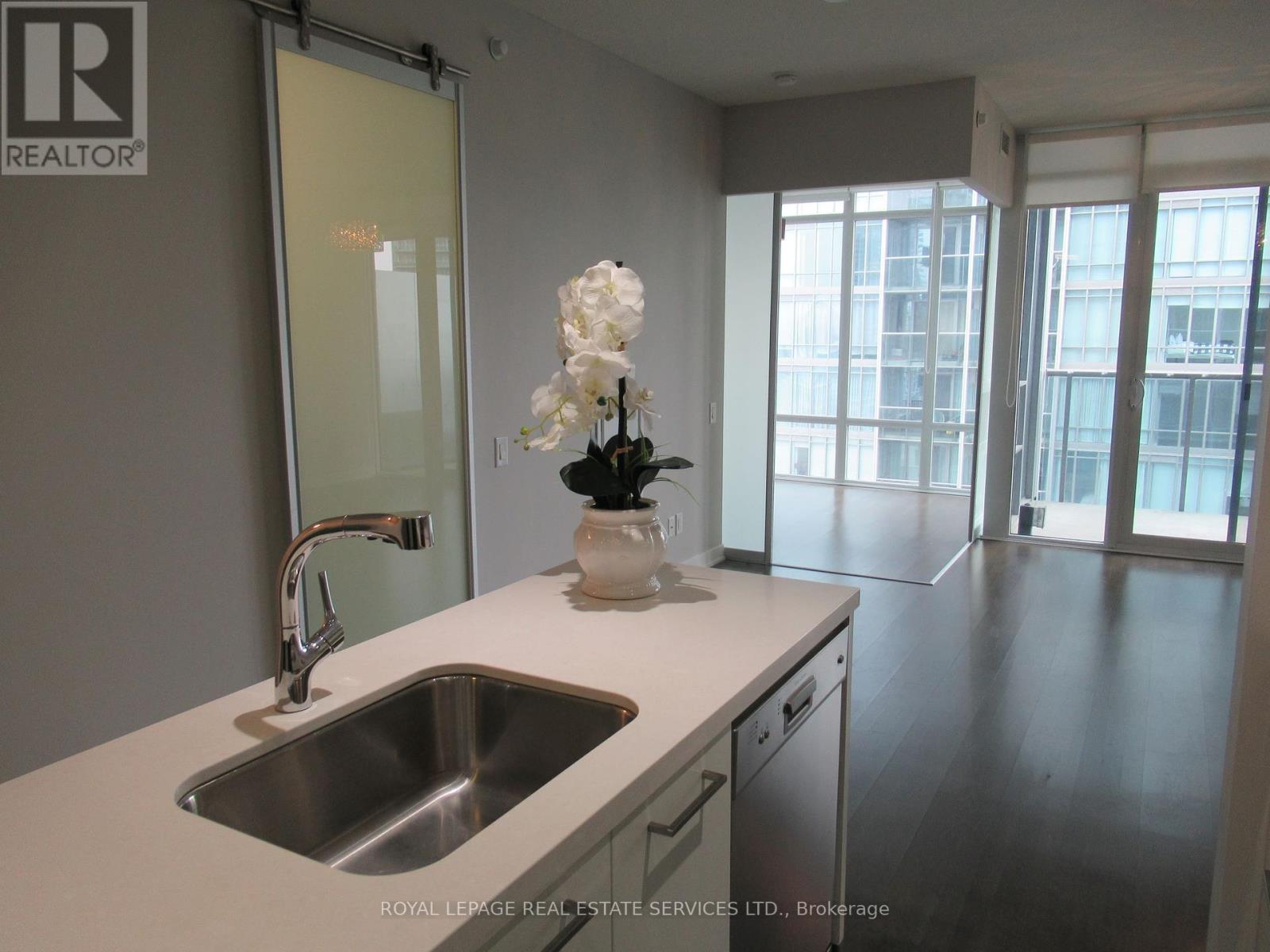 2303 - 90 Park Lawn Road, Toronto, Ontario  M8Y 0B6 - Photo 14 - W12453569