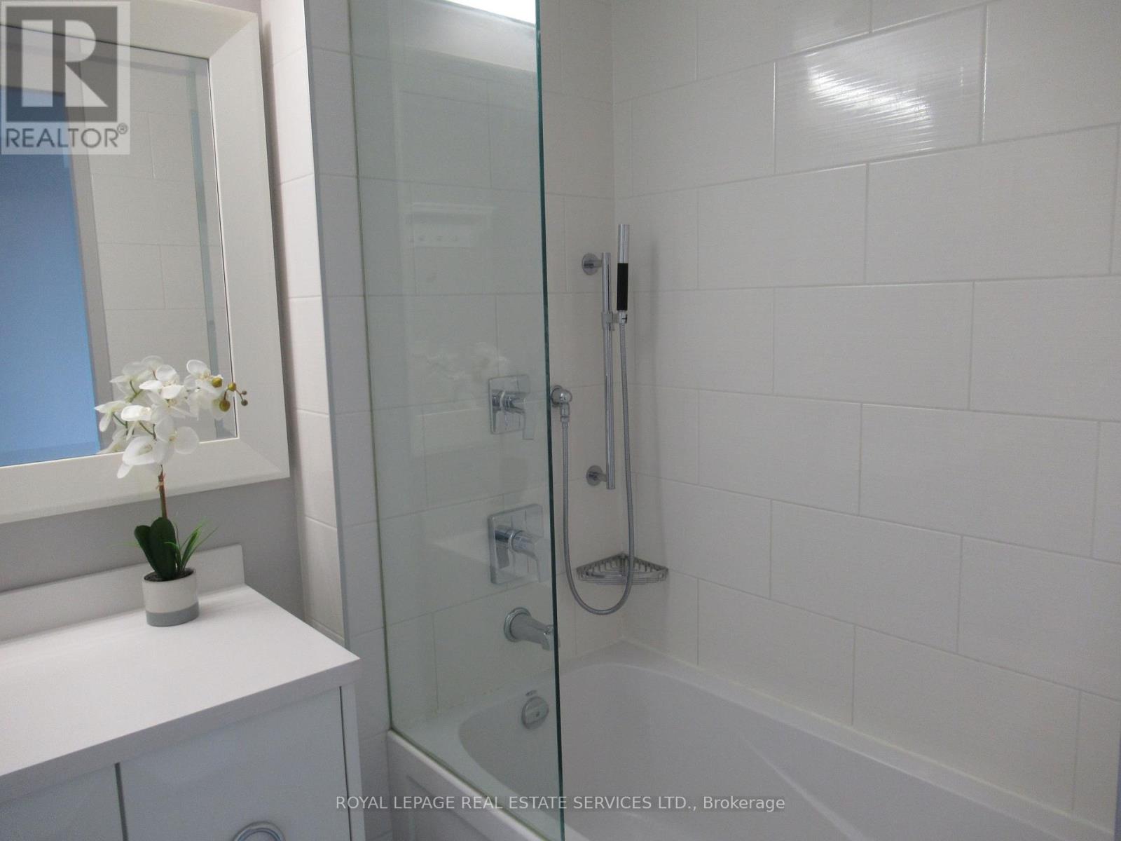 2303 - 90 Park Lawn Road, Toronto, Ontario  M8Y 0B6 - Photo 26 - W12453569