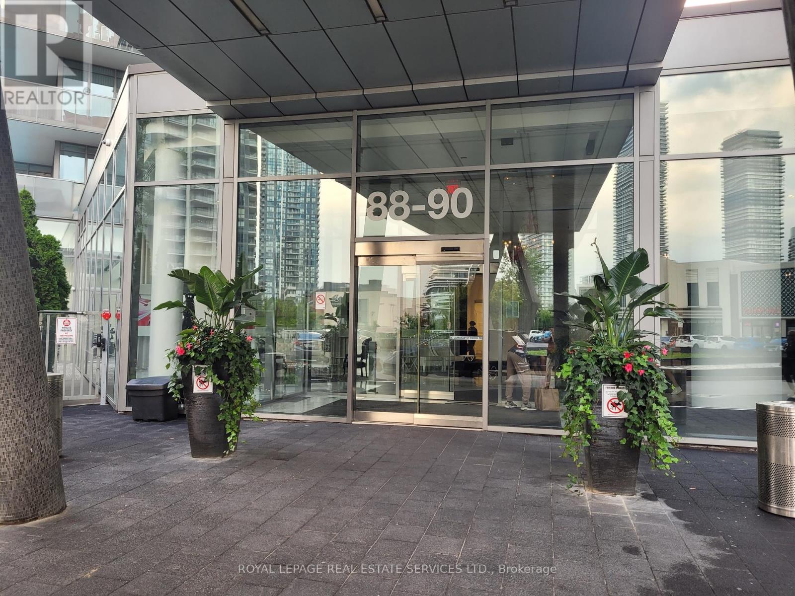 2303 - 90 Park Lawn Road, Toronto, Ontario  M8Y 0B6 - Photo 3 - W12453569