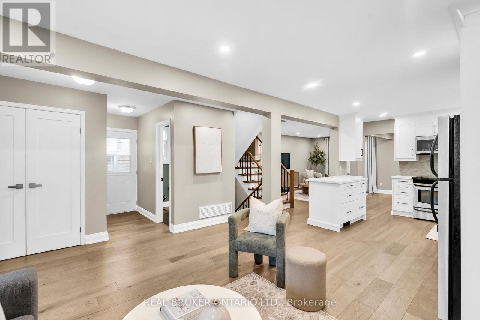 782 Laurier Avenue, Milton, Ontario  L9T 4H1 - Photo 11 - W12453576
