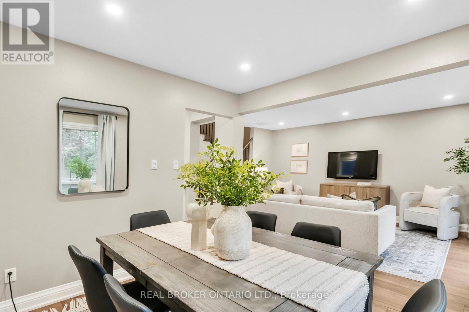 782 Laurier Avenue, Milton, Ontario  L9T 4H1 - Photo 13 - W12453576