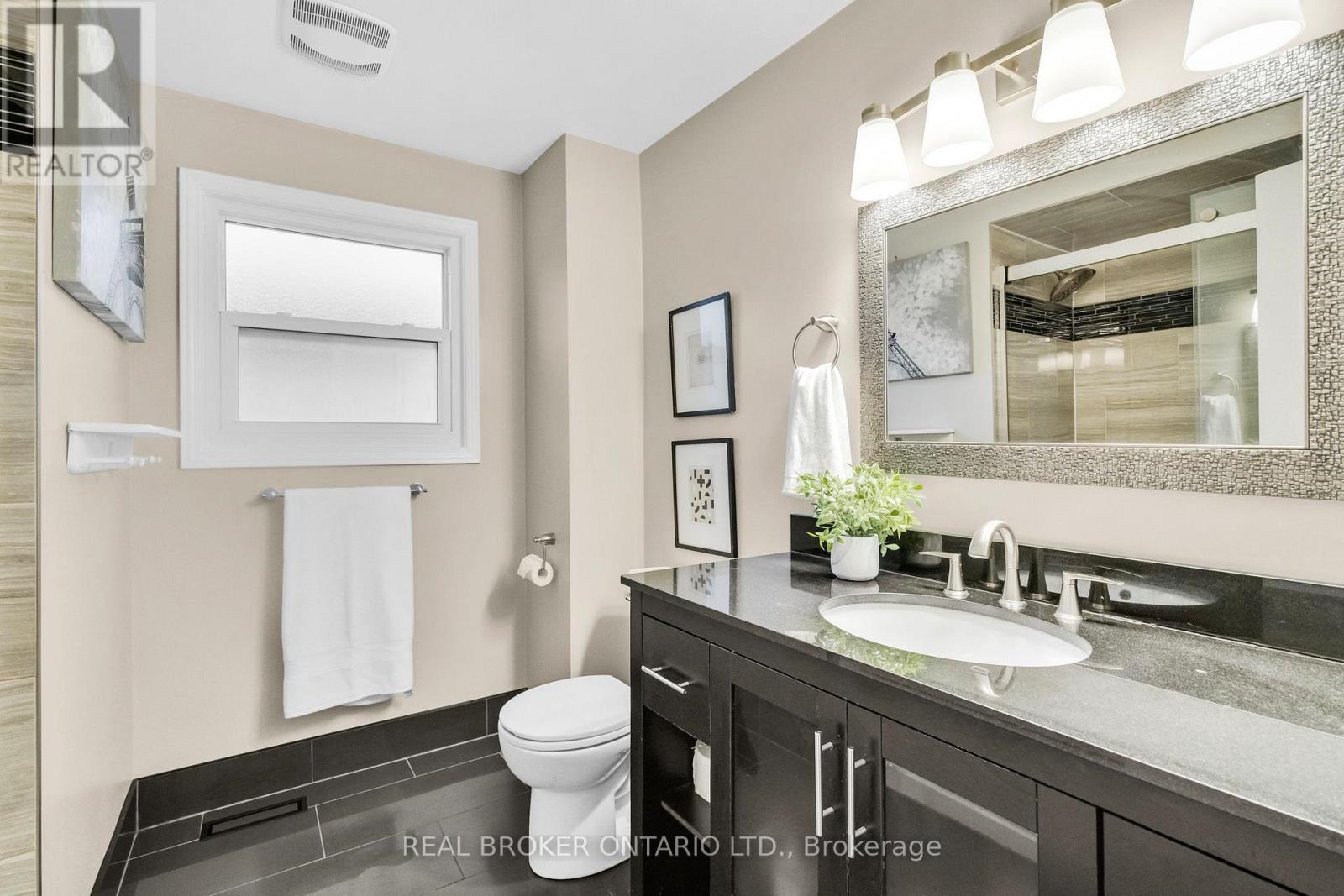 782 Laurier Avenue, Milton, Ontario  L9T 4H1 - Photo 26 - W12453576