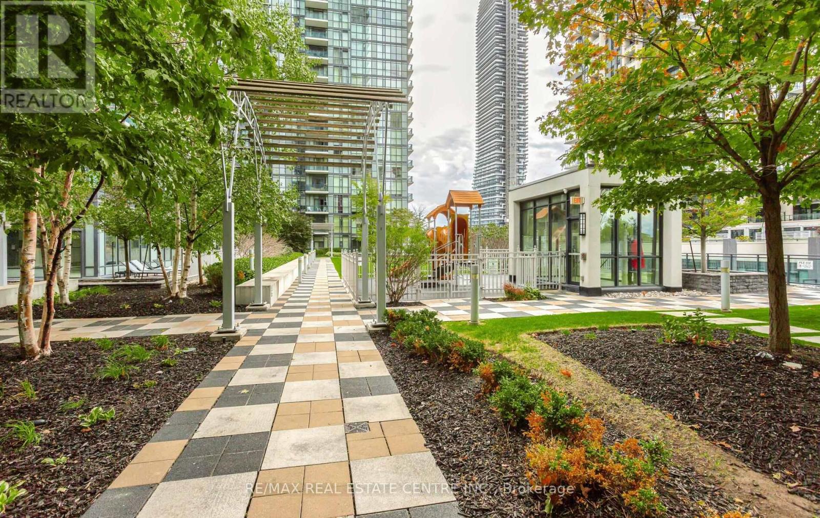 1504 - 4065 Brickstone Mews, Mississauga, Ontario  L5B 0G3 - Photo 43 - W12453585