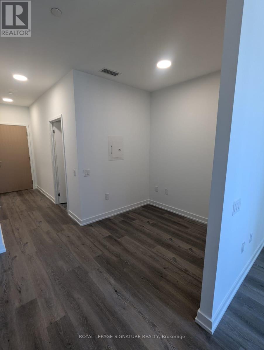 205 - 395 Square One Drive, Mississauga, Ontario  L5B 0P6 - Photo 2 - W12453590