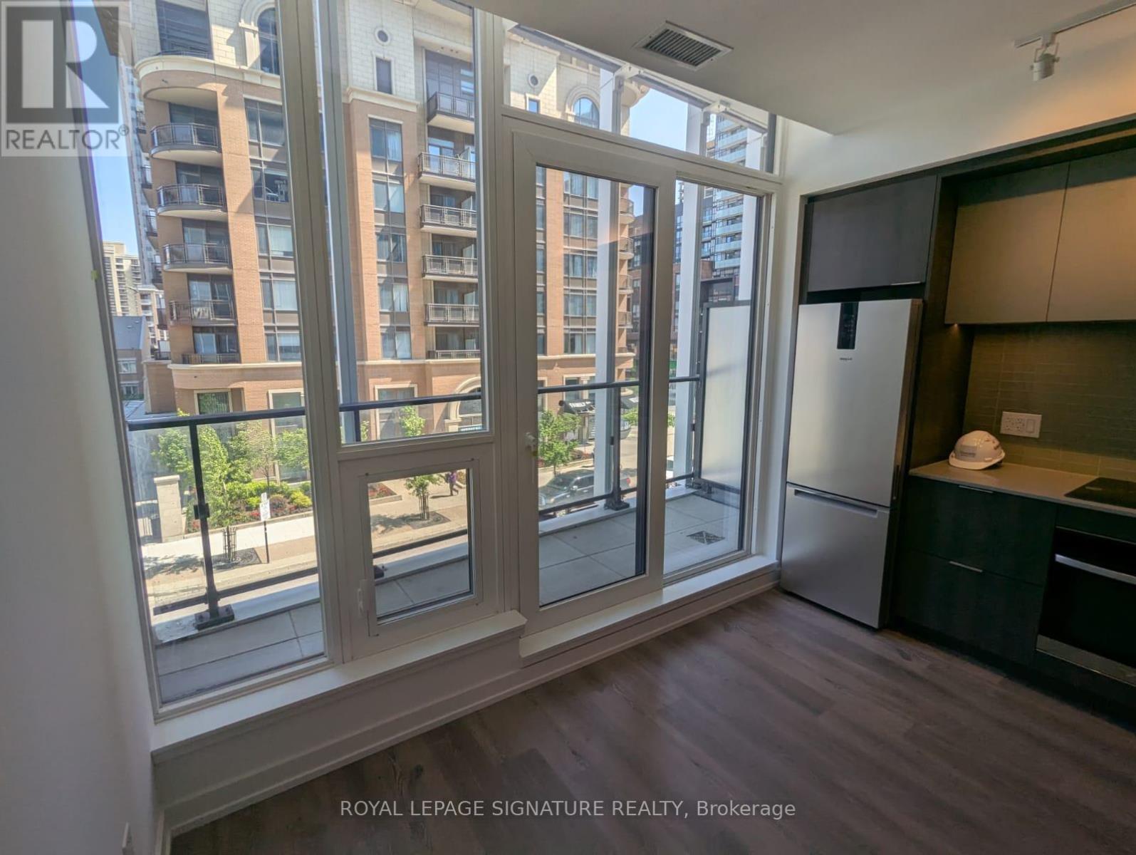 205 - 395 Square One Drive, Mississauga, Ontario  L5B 0P6 - Photo 3 - W12453590