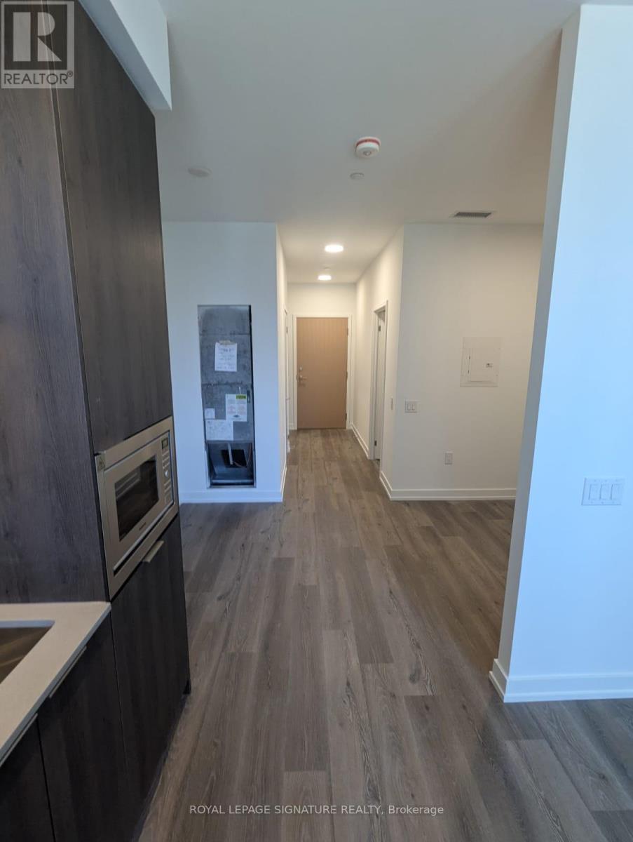 205 - 395 Square One Drive, Mississauga, Ontario  L5B 0P6 - Photo 7 - W12453590