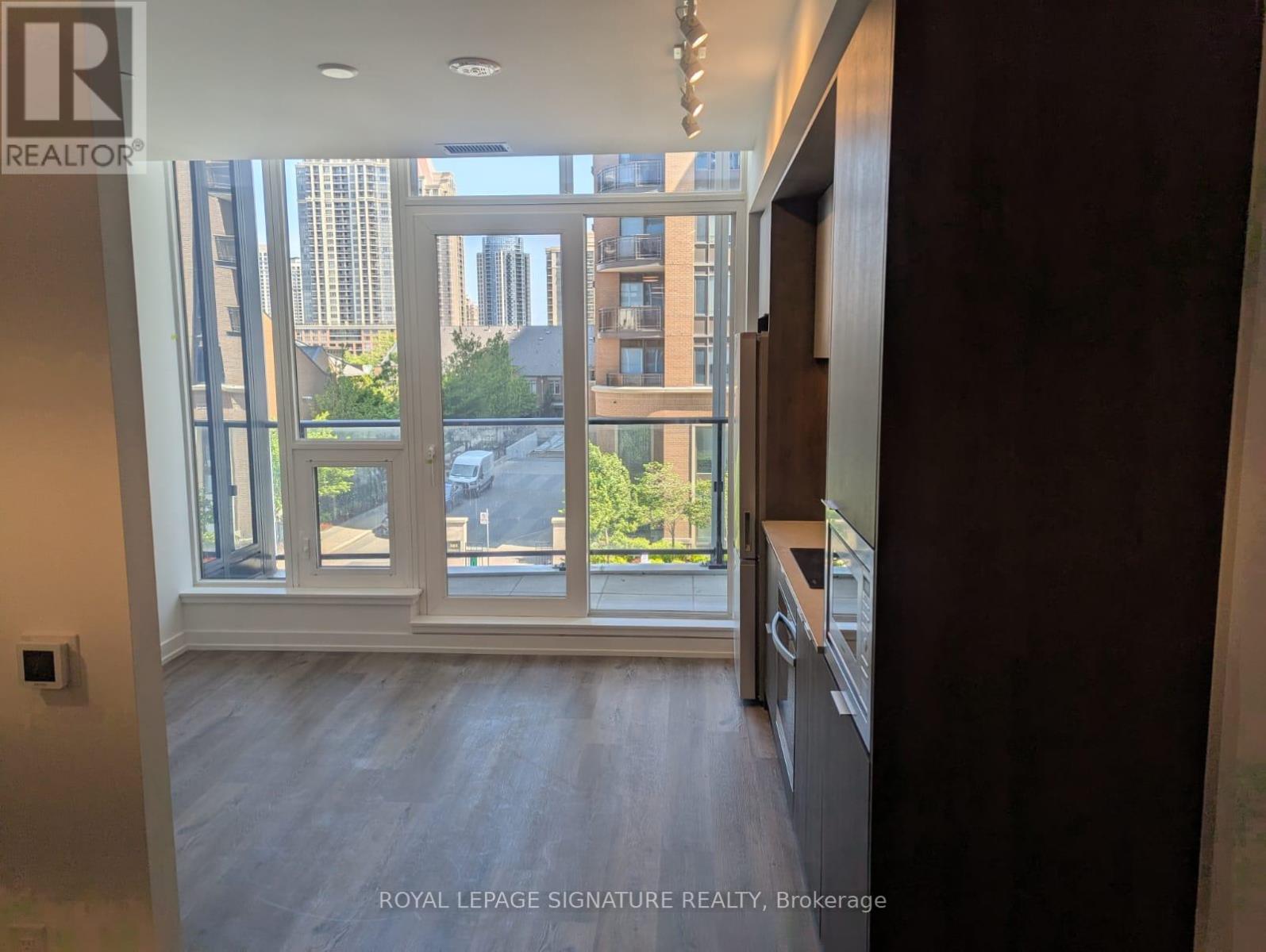 205 - 395 Square One Drive, Mississauga, Ontario  L5B 0P6 - Photo 9 - W12453590