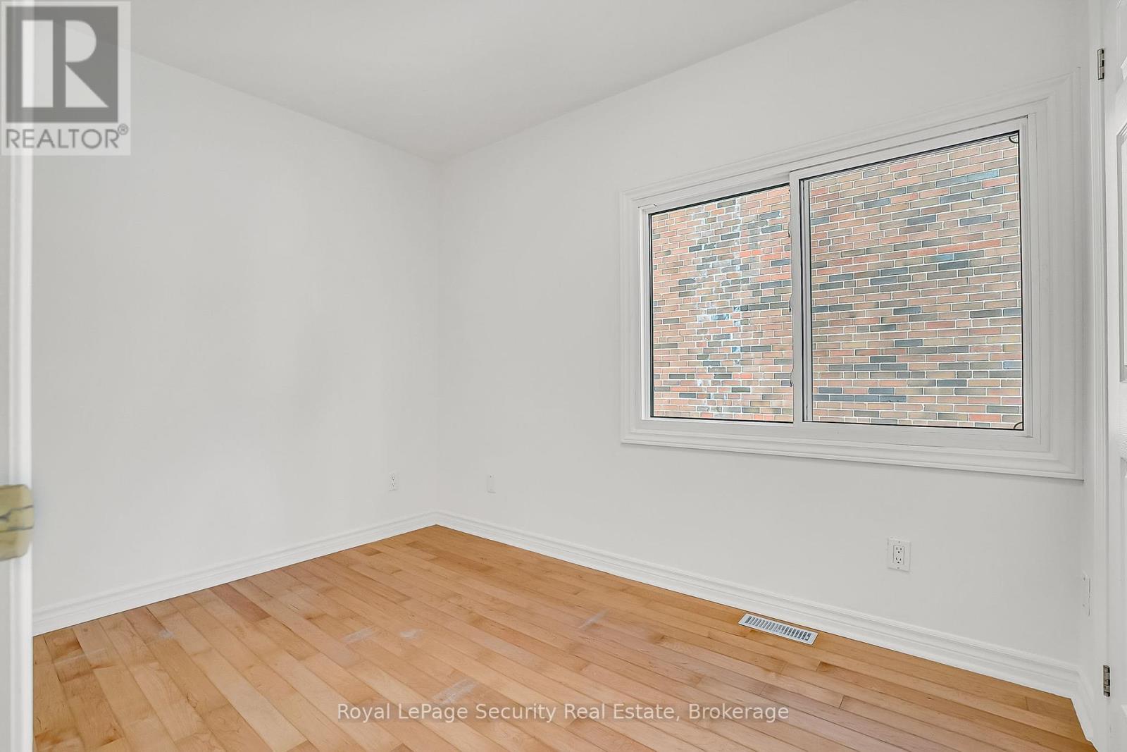 163 Church Street, Toronto, Ontario  M5B 1Y4 - Photo 17 - W12453597
