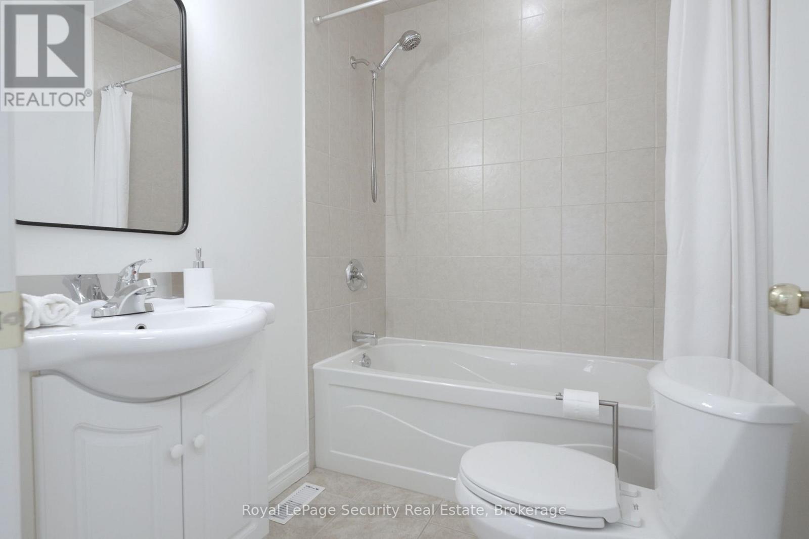 163 Church Street, Toronto, Ontario  M5B 1Y4 - Photo 23 - W12453597