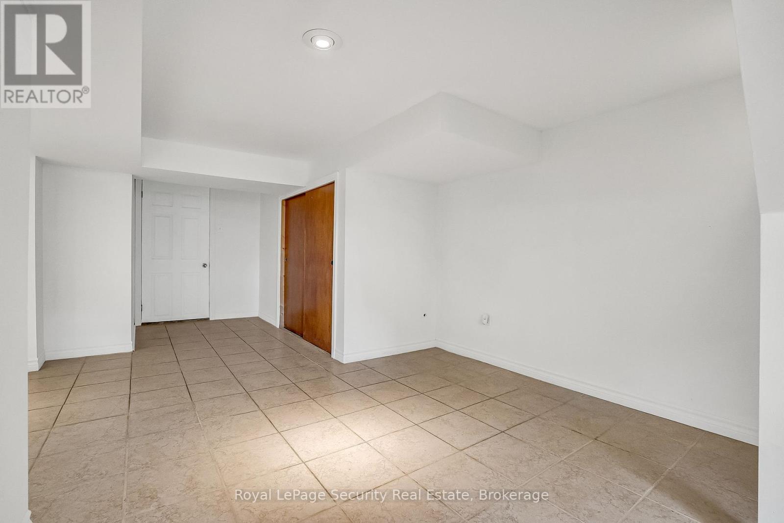 163 Church Street, Toronto, Ontario  M5B 1Y4 - Photo 25 - W12453597