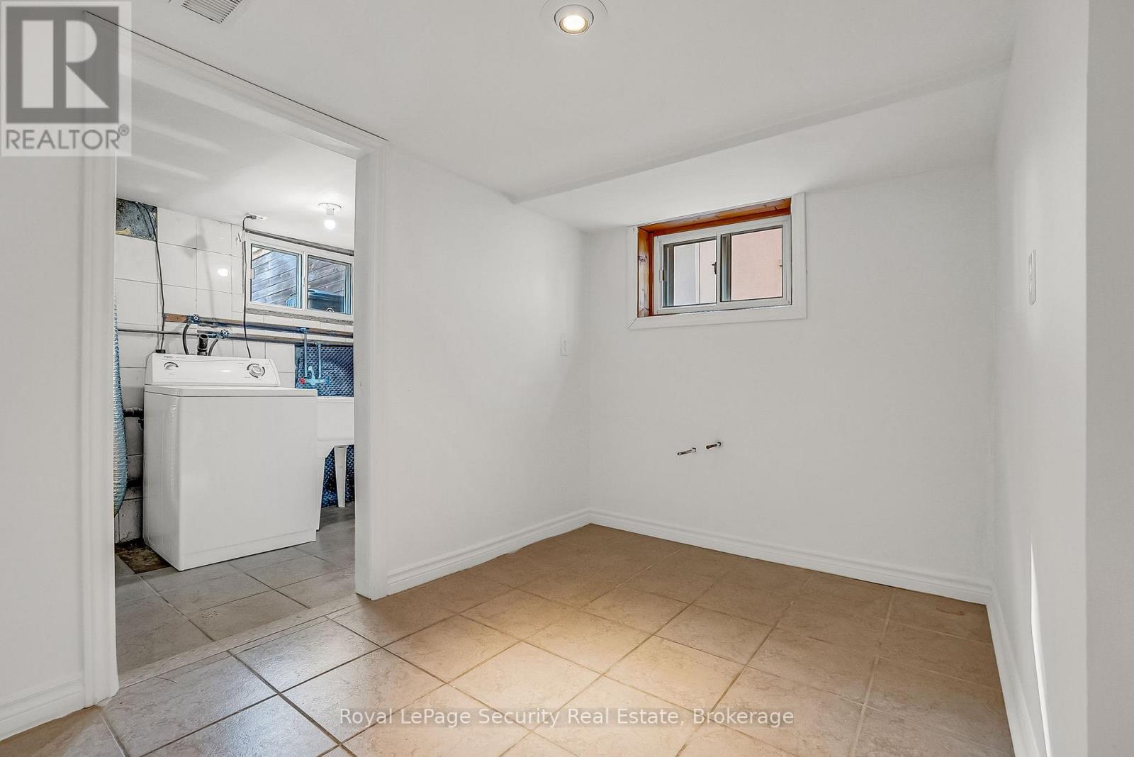163 Church Street, Toronto, Ontario  M5B 1Y4 - Photo 30 - W12453597