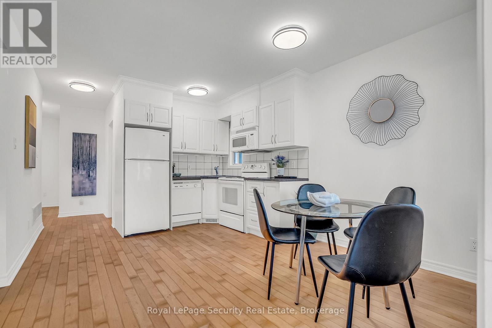 163 Church Street, Toronto, Ontario  M5B 1Y4 - Photo 7 - W12453597