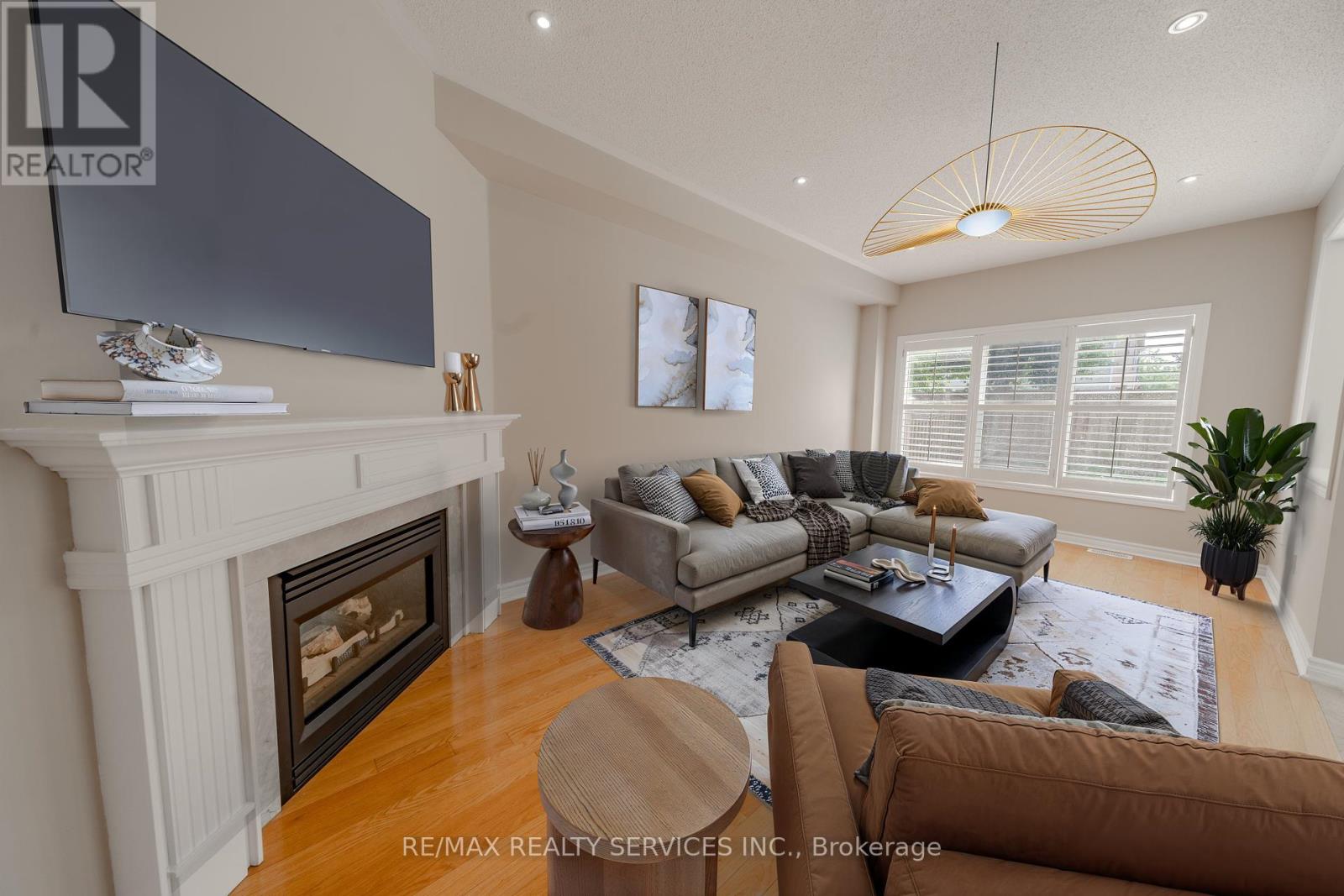 5918 Bassinger Place, Mississauga, Ontario  L5M 6K5 - Photo 21 - W12453615