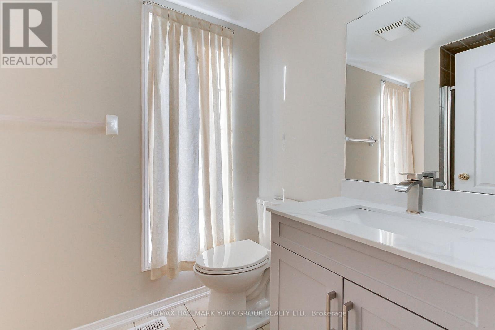 60 Delabo Drive, Toronto, Ontario  M3J 3S4 - Photo 24 - W12373945