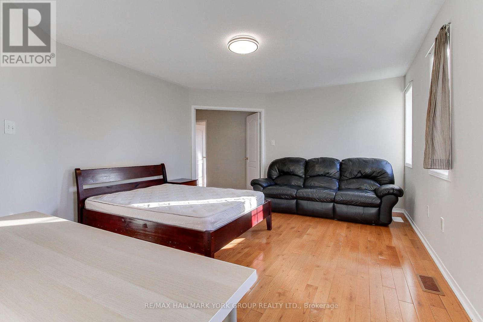 60 Delabo Drive, Toronto, Ontario  M3J 3S4 - Photo 34 - W12373945