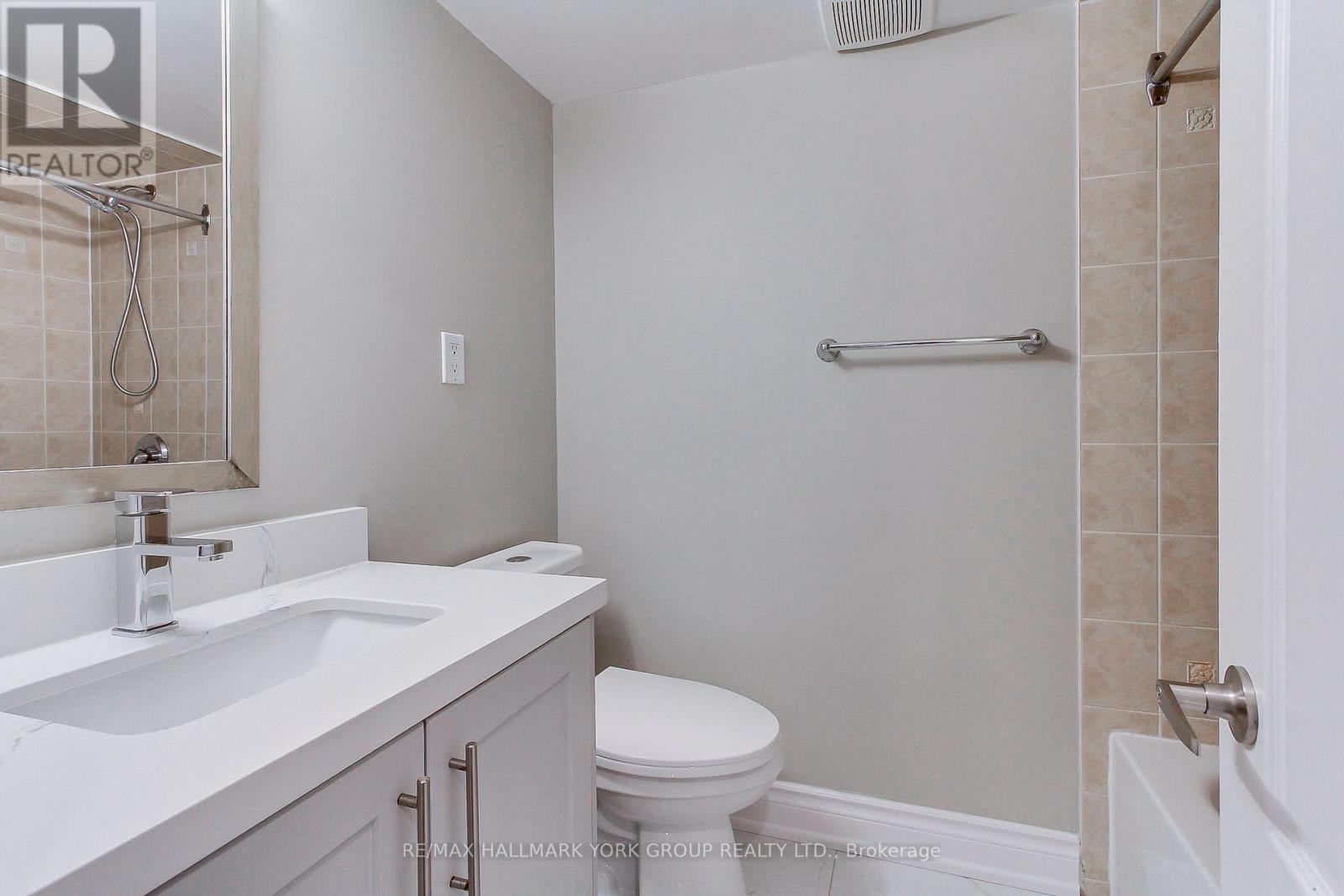60 Delabo Drive, Toronto, Ontario  M3J 3S4 - Photo 43 - W12373945