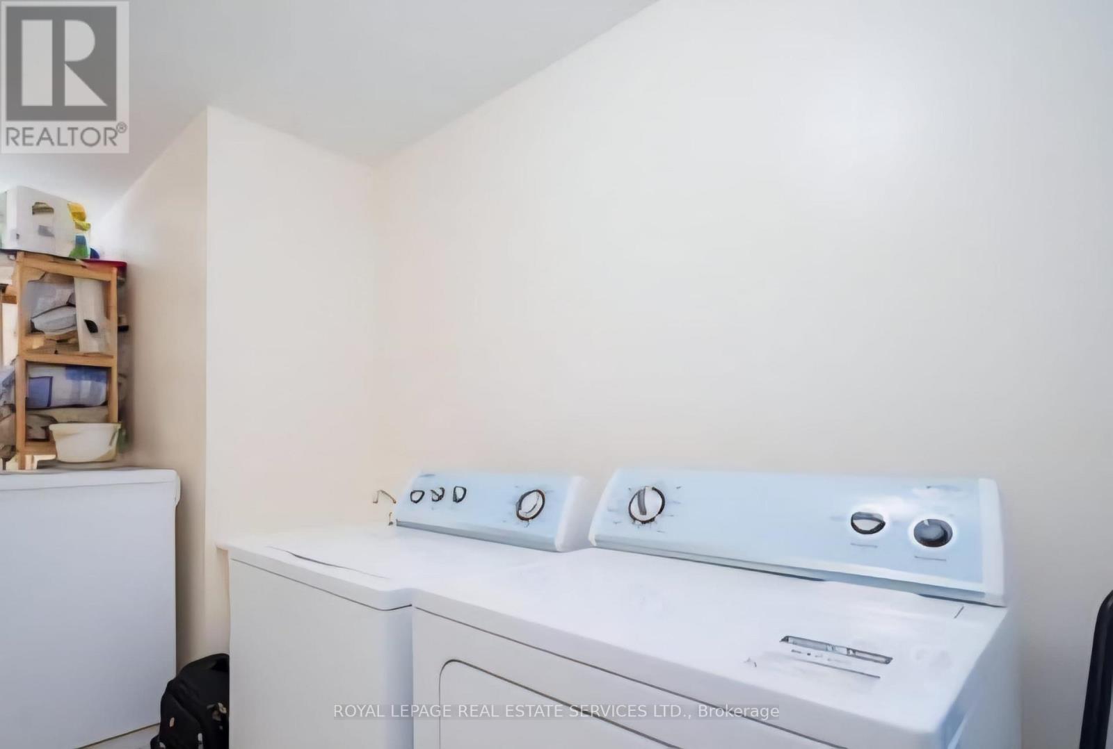 439 Aspendale Crescent, Mississauga, Ontario  L5W 0E7 - Photo 5 - W12438895