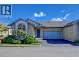 165 CHANDOS Drive Unit# 40, Kitchener, Ontario