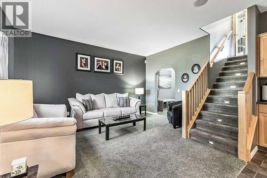 266 Copperfield Mews Se, Calgary, Alberta  T2Z 4L4 - Photo 5 - A2261798