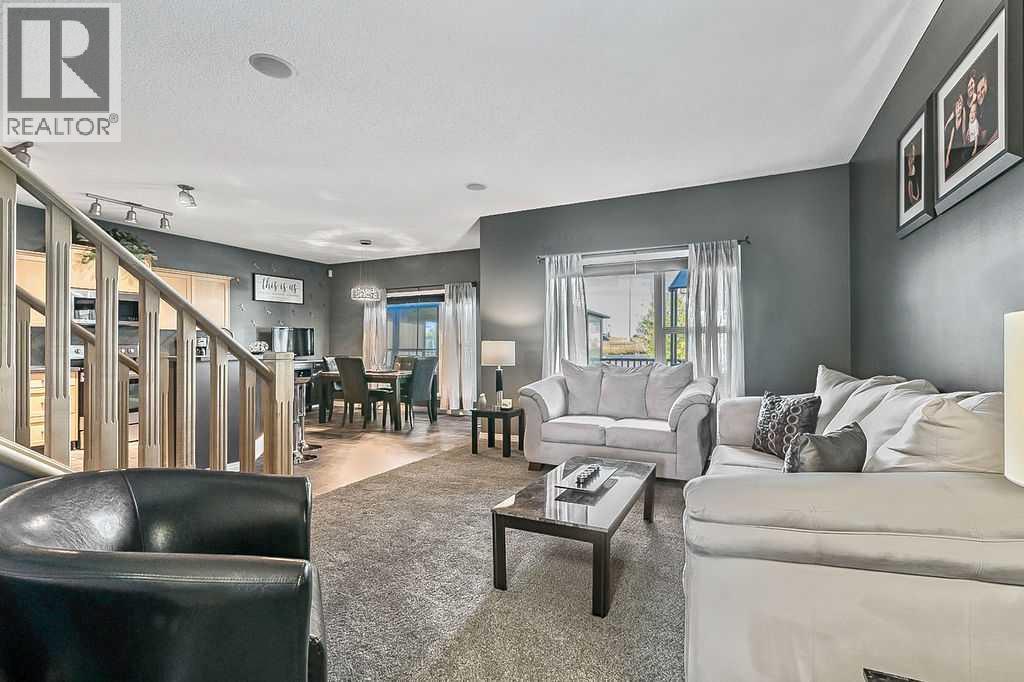 266 Copperfield Mews Se, Calgary, Alberta  T2Z 4L4 - Photo 4 - A2261798