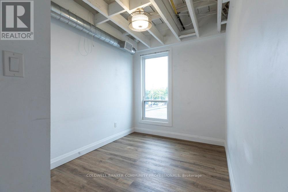 302 - 433 Barton Street E, Hamilton, Ontario  L8L 2Y5 - Photo 19 - X12453573