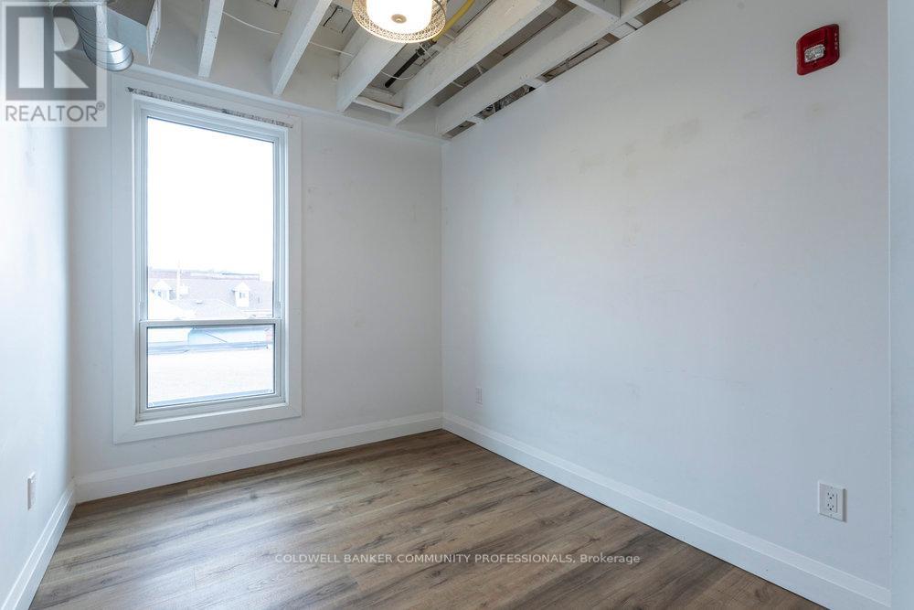 302 - 433 Barton Street E, Hamilton, Ontario  L8L 2Y5 - Photo 23 - X12453573