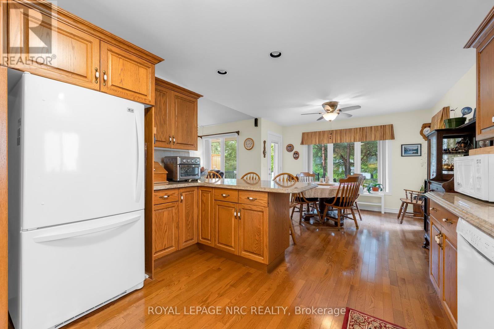 49 Cedar Park Drive, Welland, Ontario  L3C 7C8 - Photo 17 - X12453731