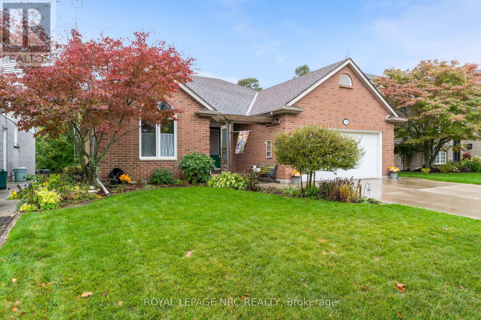 49 Cedar Park Drive, Welland, Ontario  L3C 7C8 - Photo 2 - X12453731