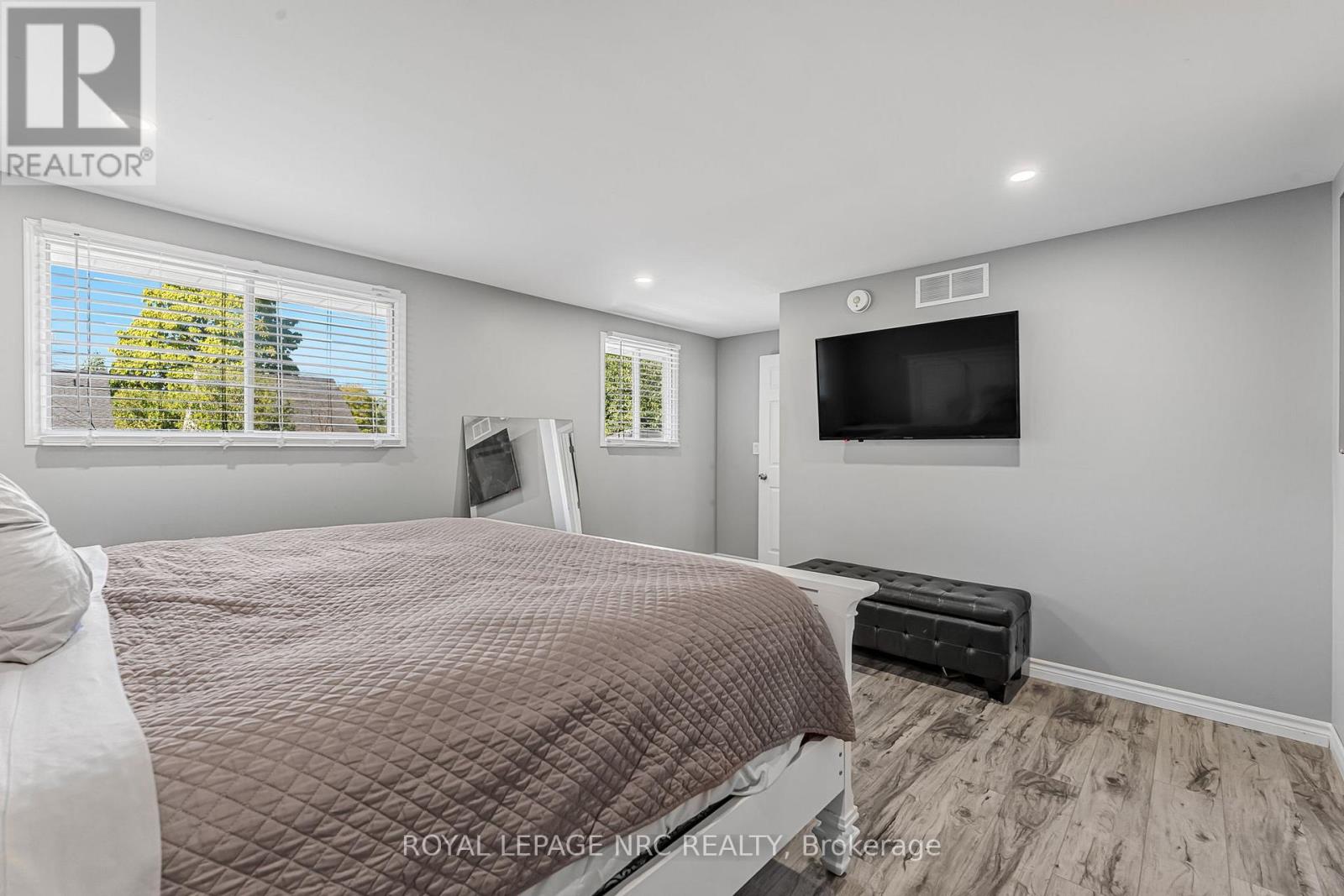 459 Lakeview Road, Fort Erie (Crescent Park), Ontario  L2A 4W2 - Photo 20 - X12453745