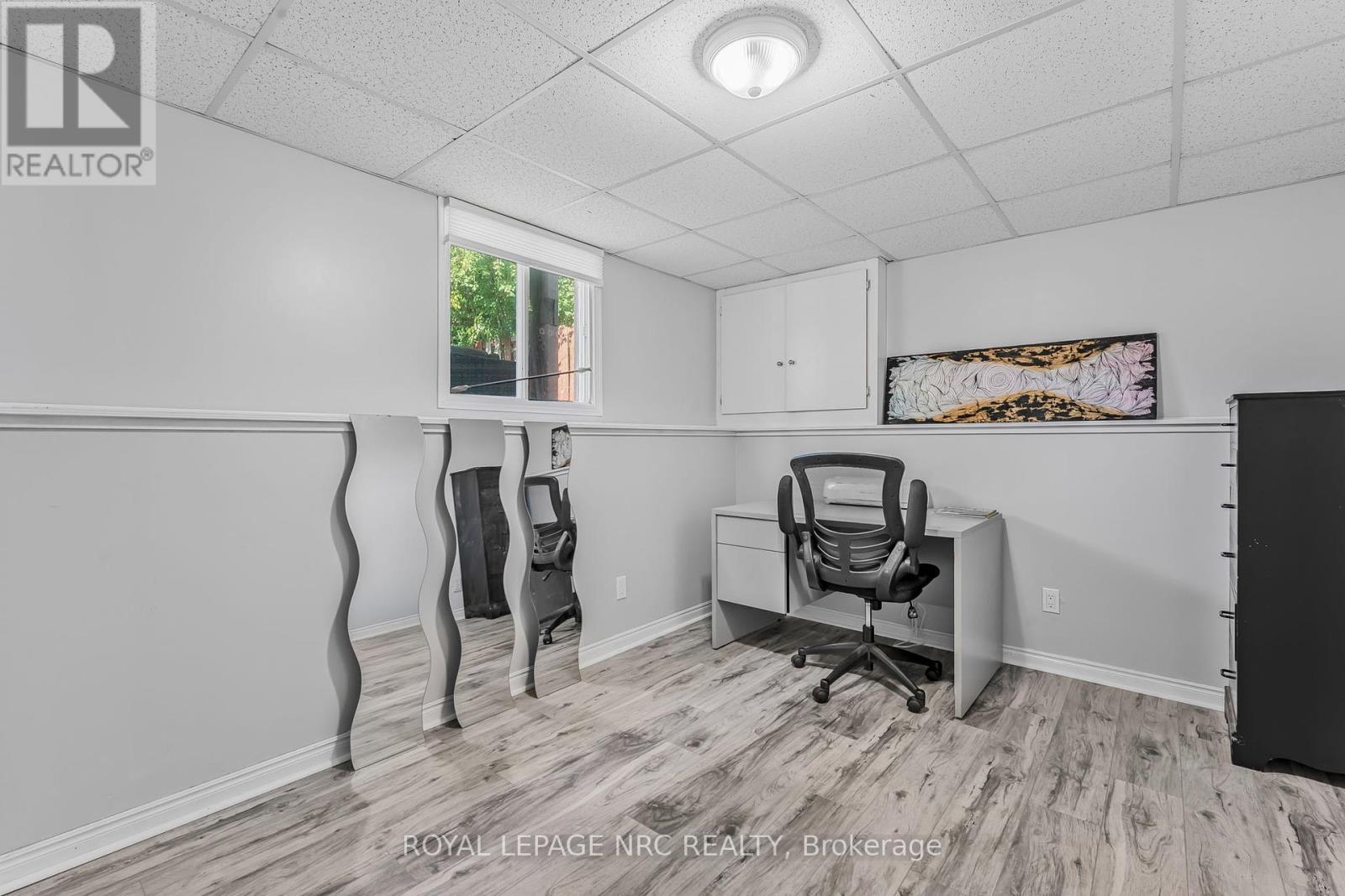 459 Lakeview Road, Fort Erie (Crescent Park), Ontario  L2A 4W2 - Photo 21 - X12453745