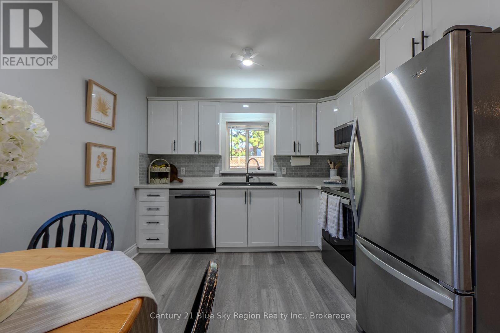13 Prince Edward Drive, North Bay, Ontario  P1A 2T5 - Photo 5 - X12453755