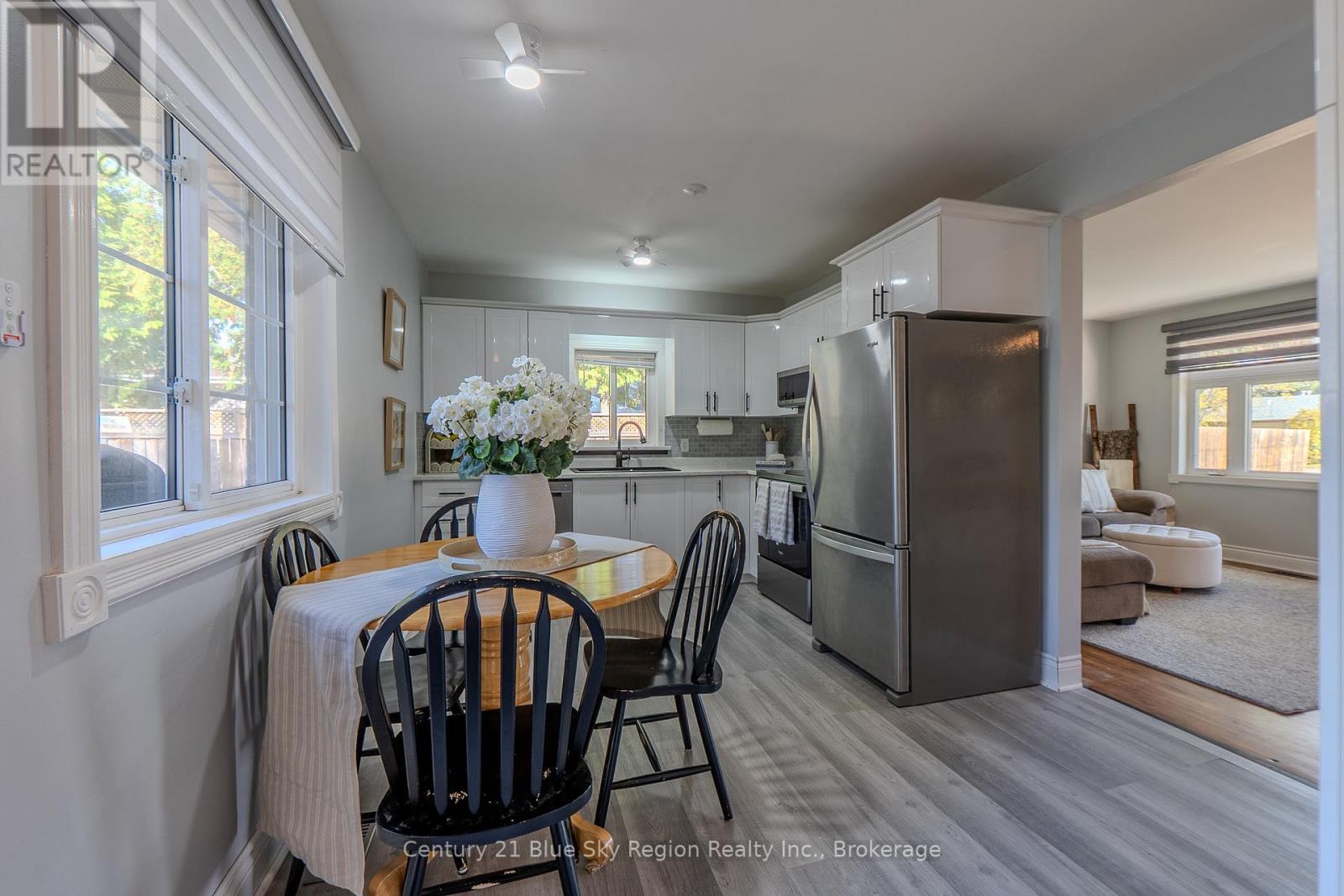 13 Prince Edward Drive, North Bay, Ontario  P1A 2T5 - Photo 3 - X12453755