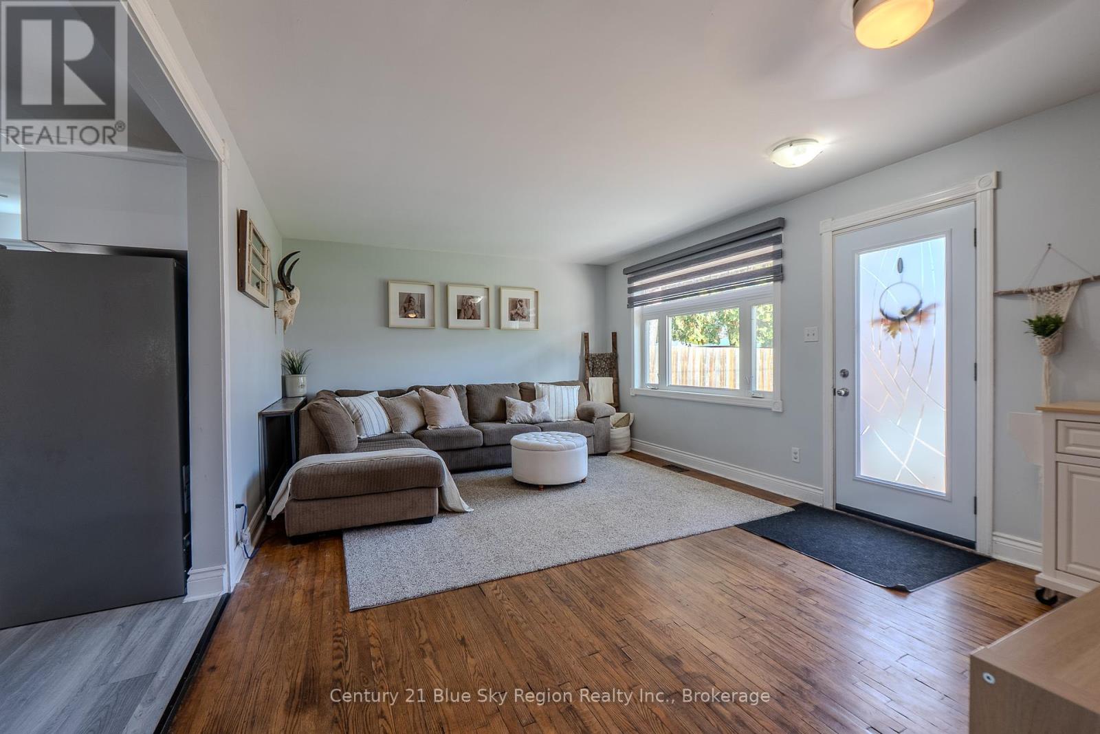13 Prince Edward Drive, North Bay, Ontario  P1A 2T5 - Photo 8 - X12453755