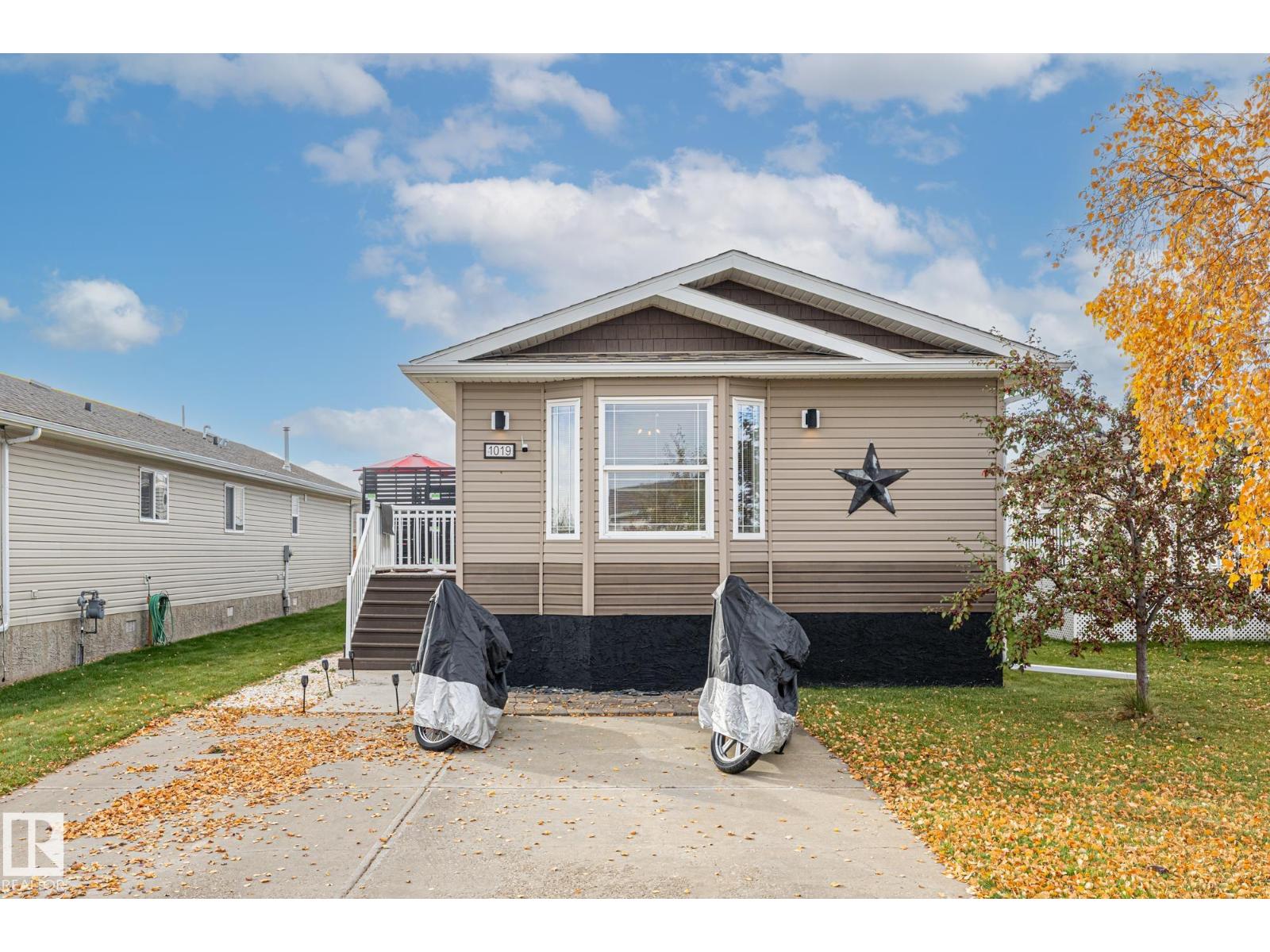 1019 Aspen Dr E, Leduc, Alberta  T9E 8R5 - Photo 2 - E4461429