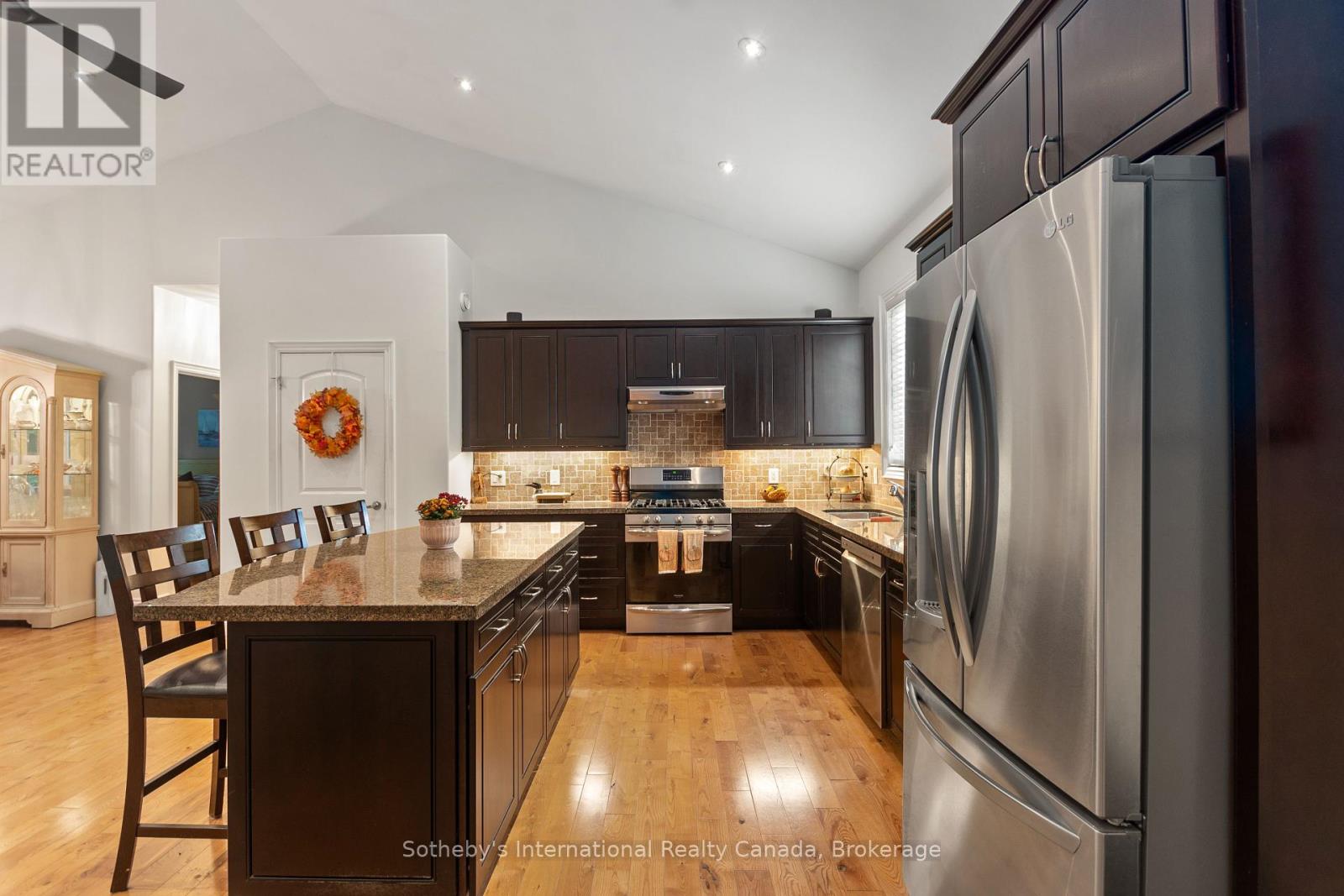 156 Moreau Parkway, Tiny, Ontario  L9M 0H3 - Photo 8 - S12073989