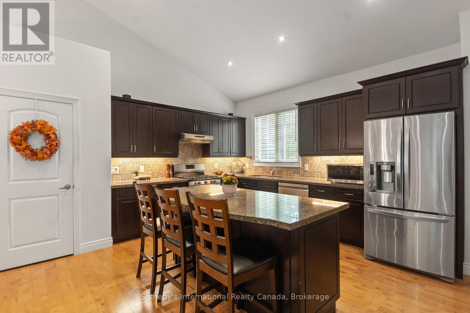 156 Moreau Parkway, Tiny, Ontario  L9M 0H3 - Photo 9 - S12073989