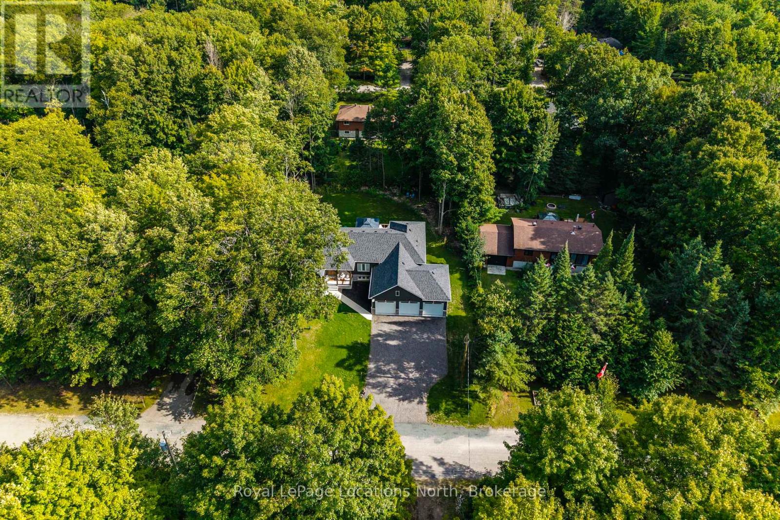 15 Pinecone Avenue, Tiny, Ontario  L9M 0J2 - Photo 5 - S12453781