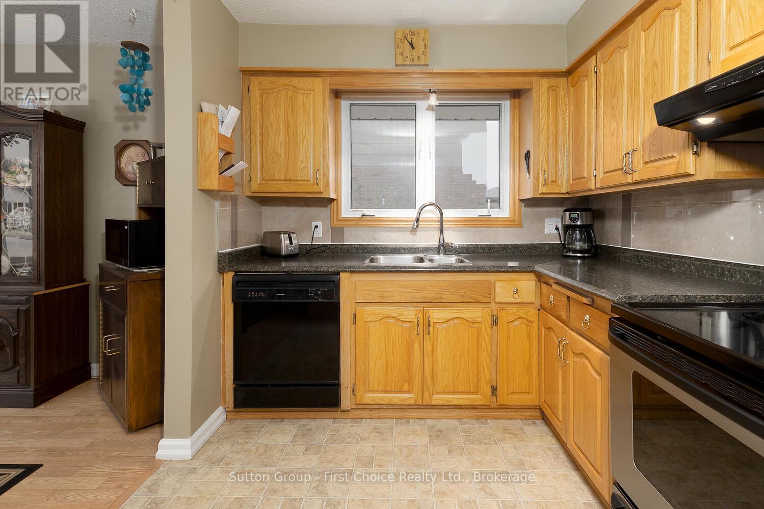 67 Dixon Road, Stratford, Ontario  N5A 6X9 - Photo 10 - X12453815