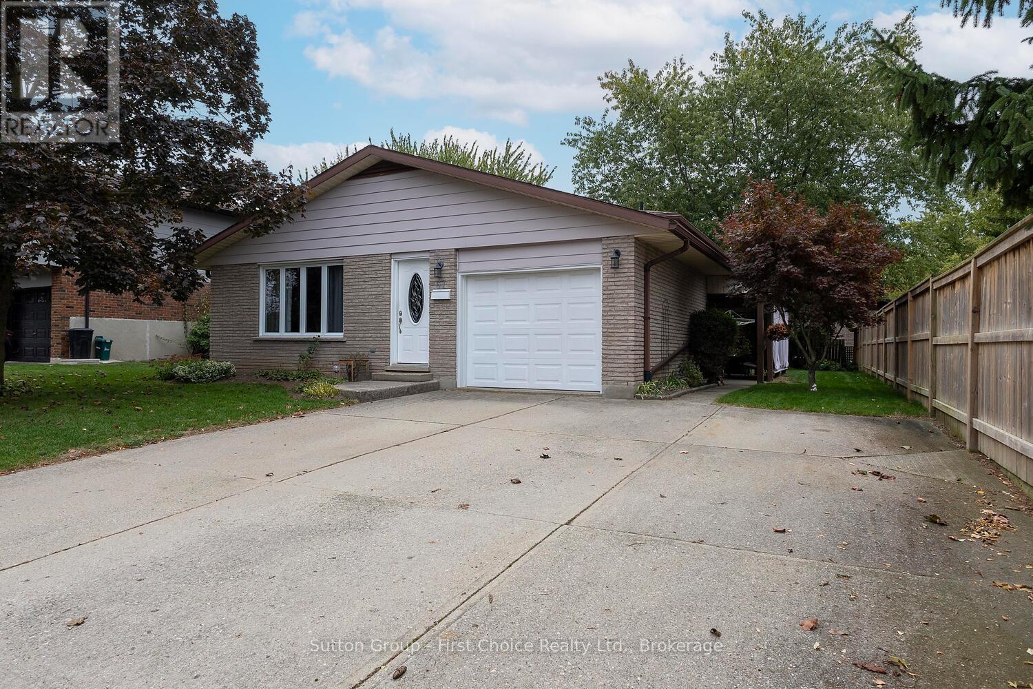 67 Dixon Road, Stratford, Ontario  N5A 6X9 - Photo 2 - X12453815