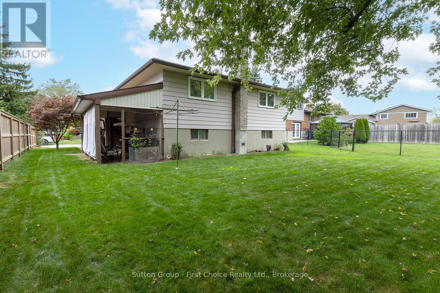 67 Dixon Road, Stratford, Ontario  N5A 6X9 - Photo 4 - X12453815