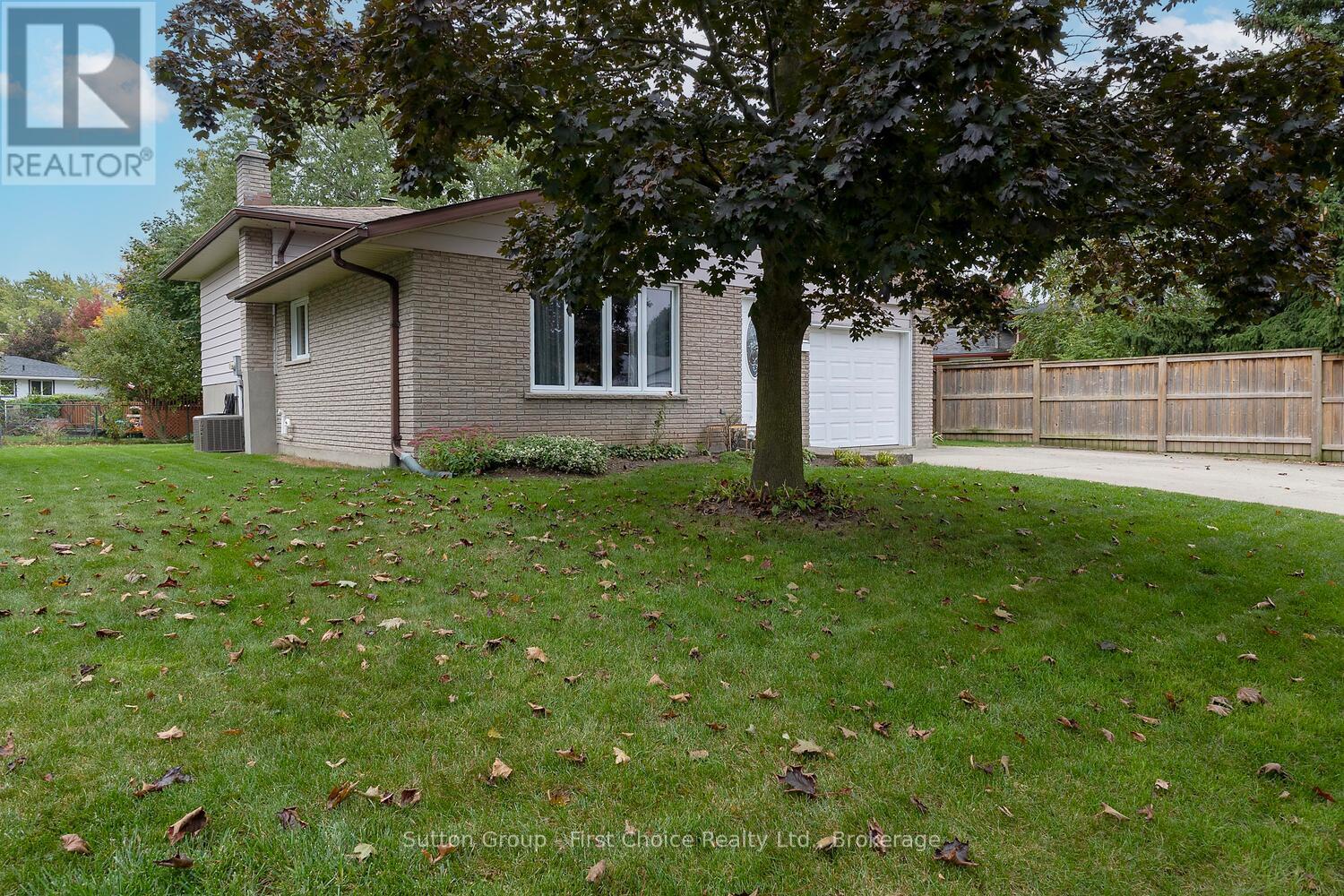 67 Dixon Road, Stratford, Ontario  N5A 6X9 - Photo 3 - X12453815