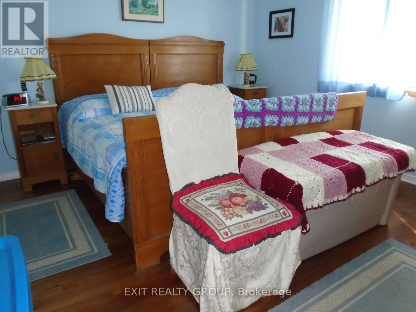 33 Cretney Drive, Prince Edward County, Ontario K0K 3L0 - Photo 14 - X12413633