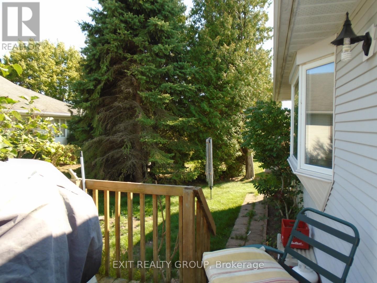 33 Cretney Drive, Prince Edward County, Ontario K0K 3L0 - Photo 15 - X12413633