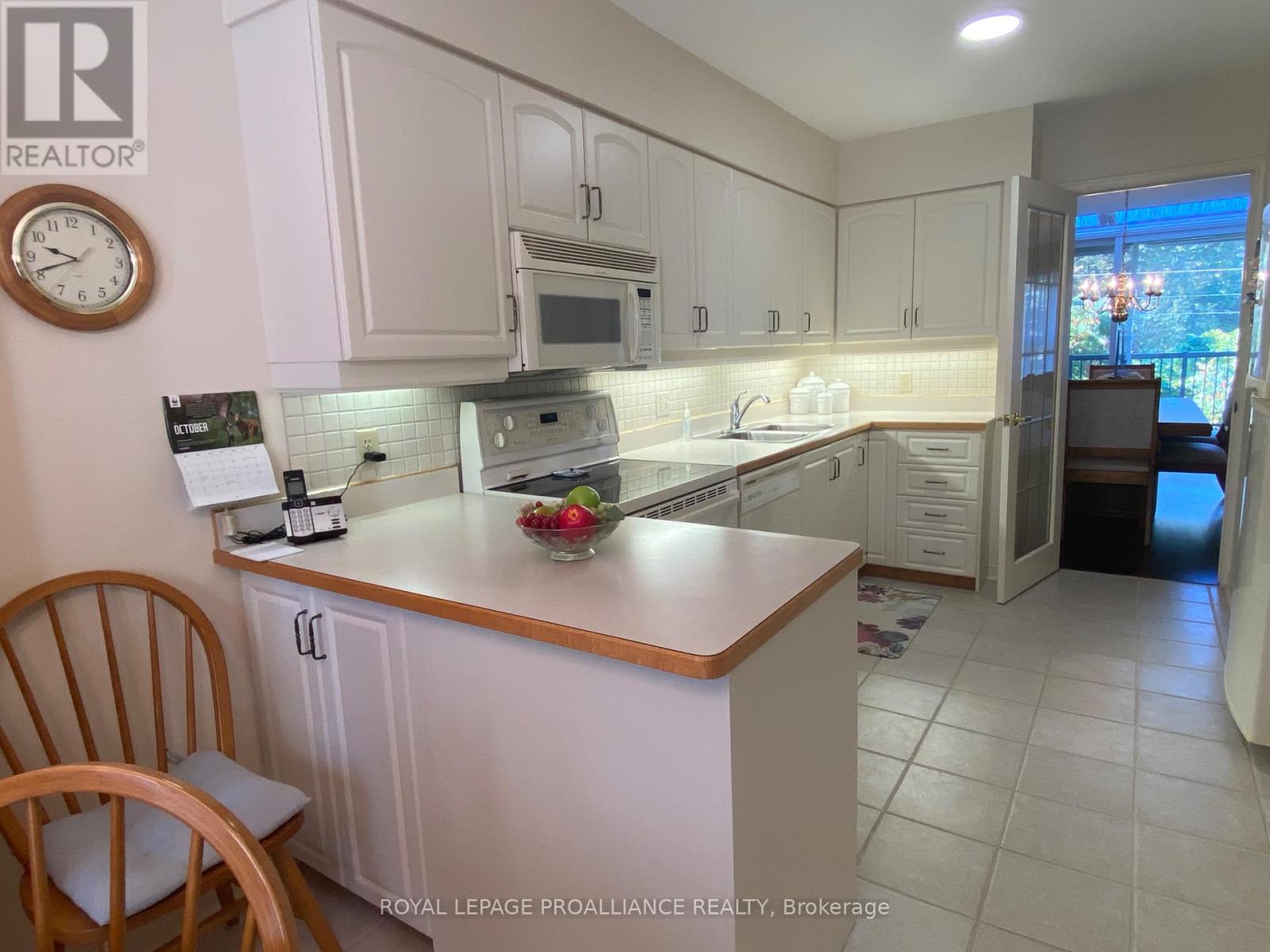 45 Country Club Place, Brockville, Ontario  K6V 6T9 - Photo 7 - X12439662