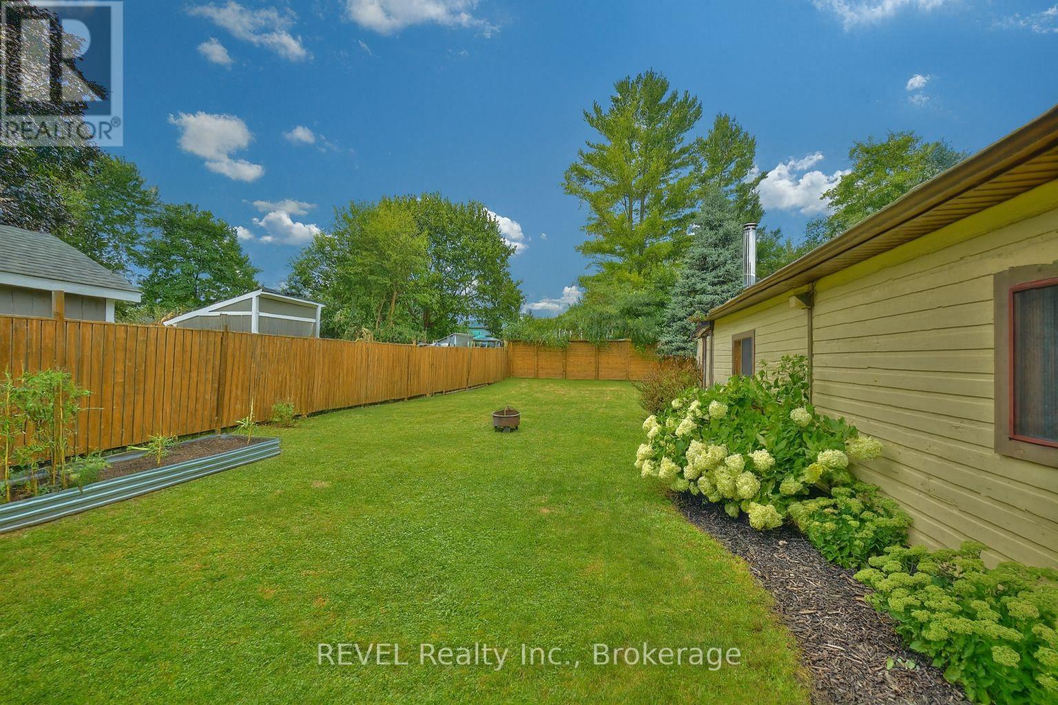 5849 Symmes Street, Niagara Falls, Ontario  L2G 2G4 - Photo 37 - X12406816