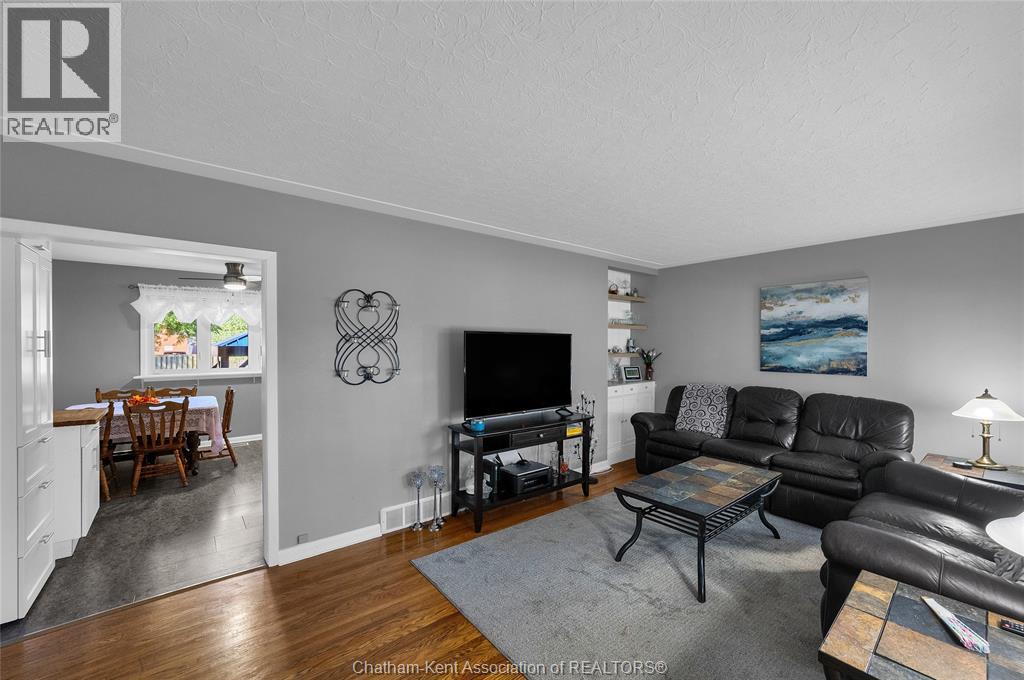 11 Highland Drive, Wallaceburg, Ontario  N8A 2K4 - Photo 10 - 25025304
