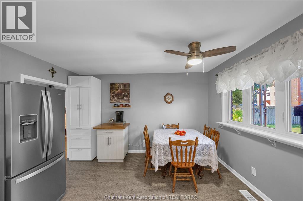 11 Highland Drive, Wallaceburg, Ontario  N8A 2K4 - Photo 16 - 25025304