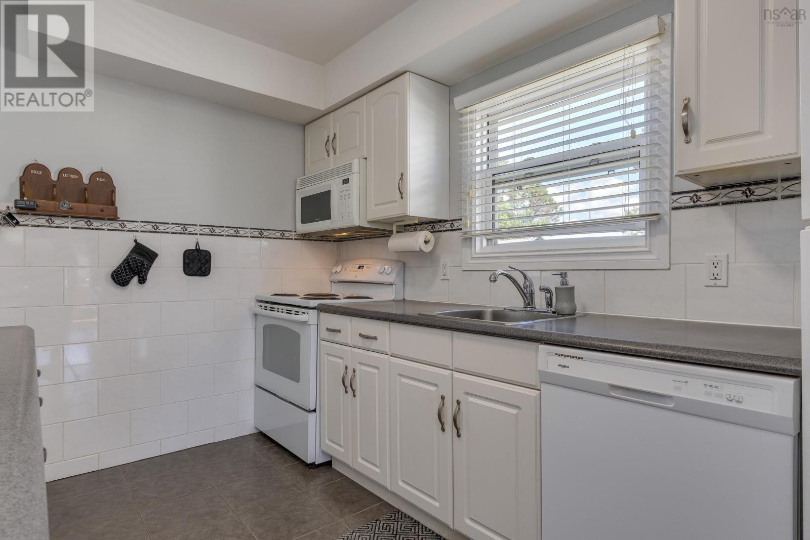 21 Howe Street, Dartmouth, Nova Scotia  B2A 3G2 - Photo 14 - 202524883